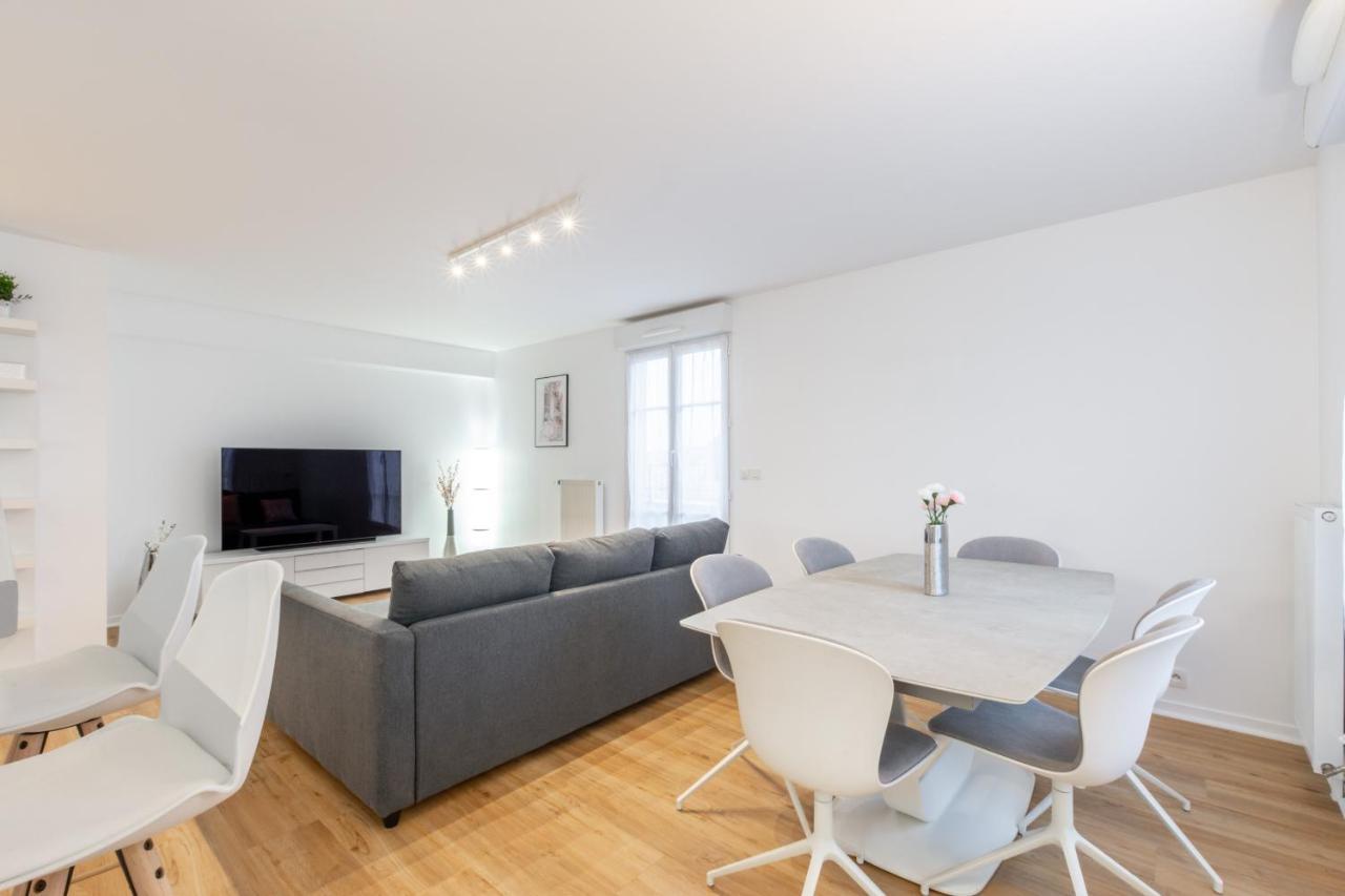 Le Sakura By Plaza Apartment Chessy  Exterior photo